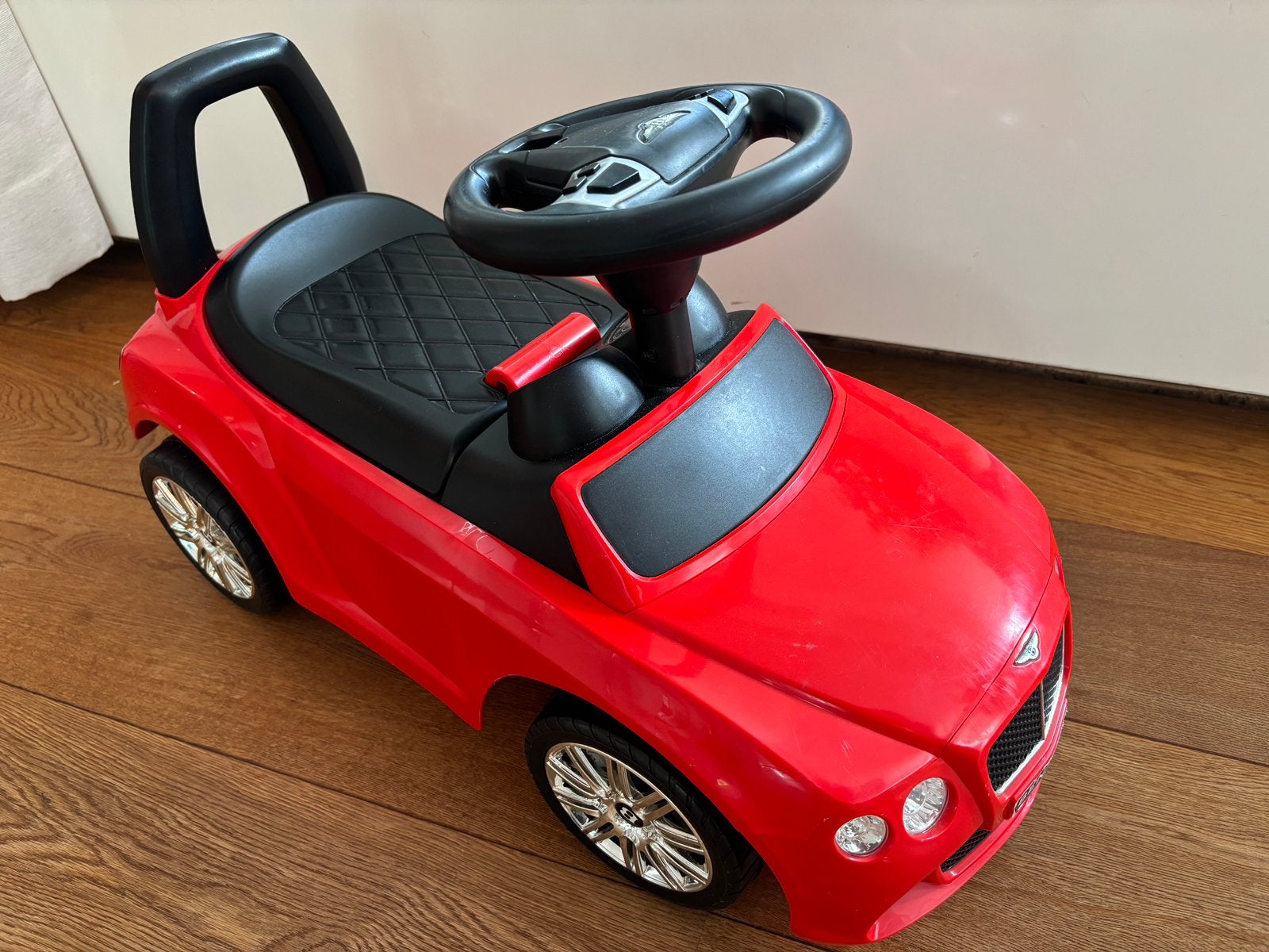 Rode Bentley loopauto met geluid, Ophalen, Zo goed als nieuw