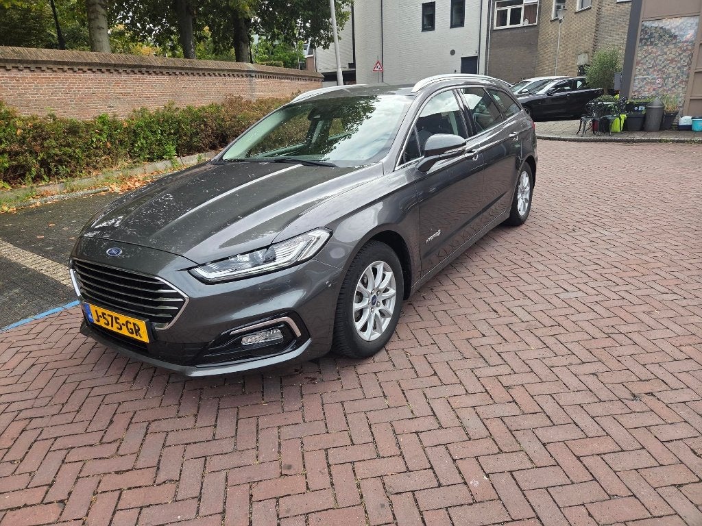 Ford Mondeo 2.0 HEV 187pk Ecvt 2020 Grijs, Stof, 4 cilinders, Mondeo, 1616 kg
