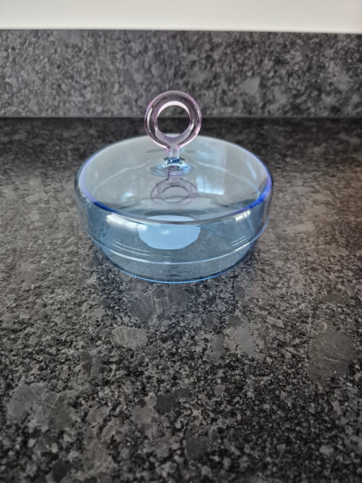 HEMA - Glazen Stolpje van glas blauw en lilapaars, Huis en Inrichting, Woonaccessoires | Stolpen, Ophalen of Verzenden