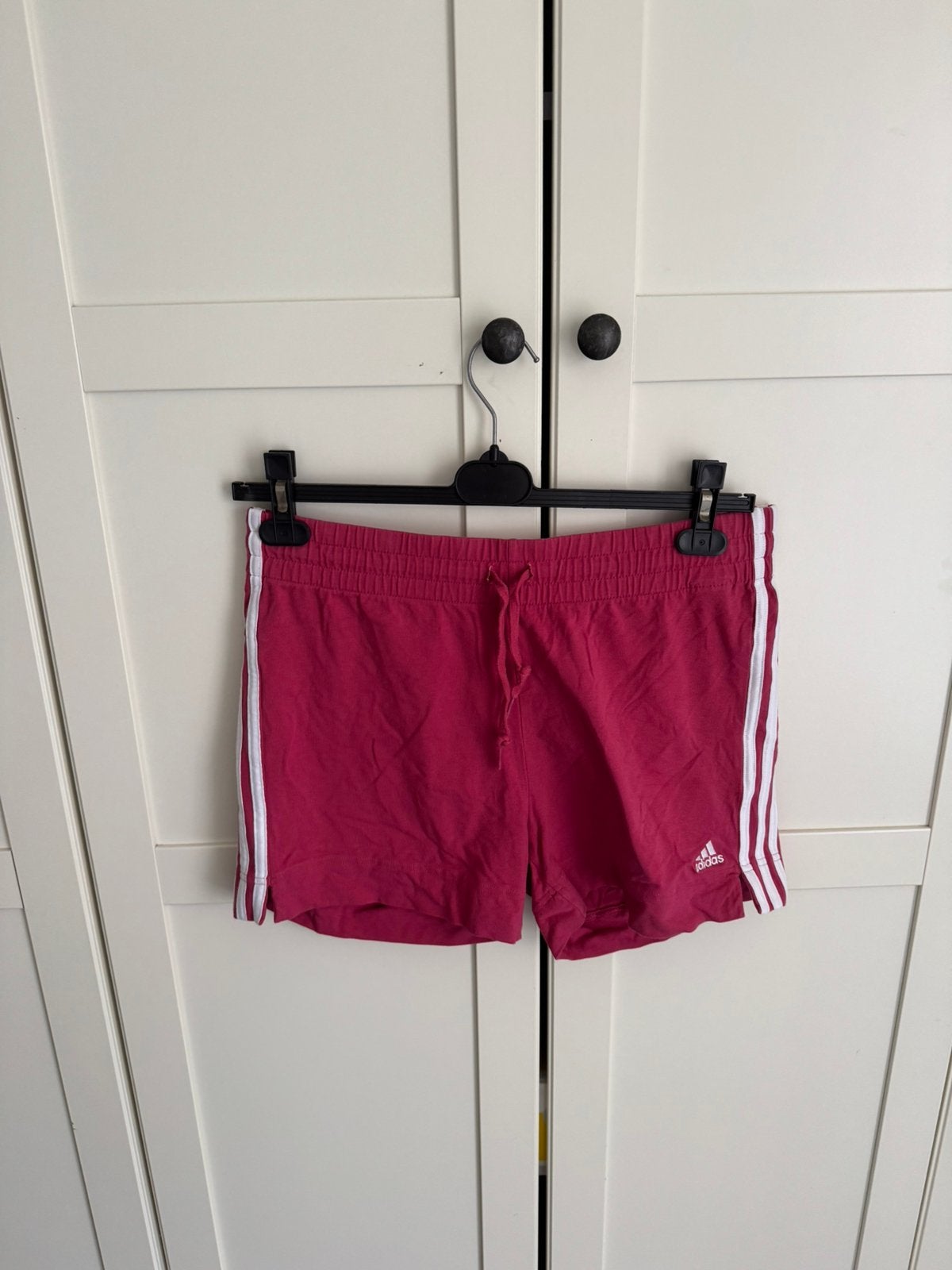 Adidas korte broekje maat L roze, Ophalen of Verzenden, Zo goed als nieuw, Maat 42/44 (L), Roze