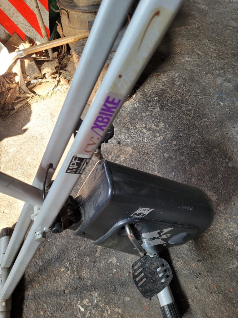 compacte hometrainer XBike, Ophalen, Gebruikt, Benen, Hometrainer