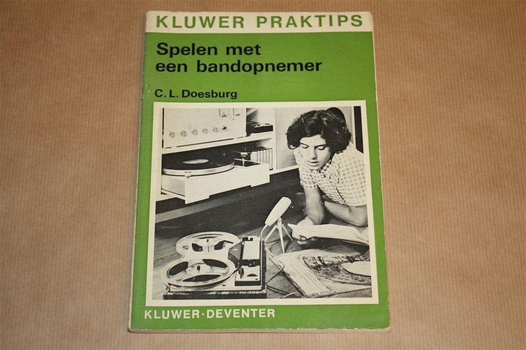 Boek - Spelen met een bandopnemer - 1971, Ophalen of Verzenden, Gelezen, Overige onderwerpen