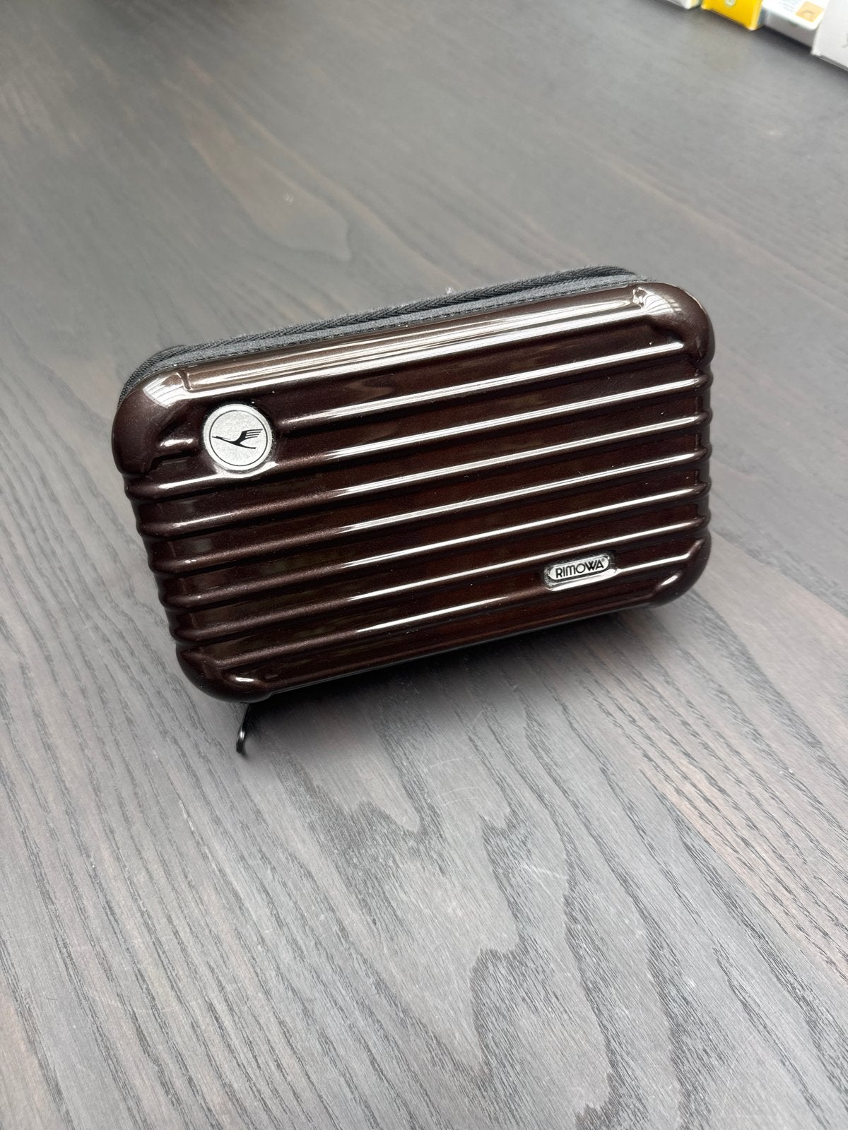 Rimowa Lufthansa Mini Koffer Bruin Amenity Kit, Hard kunststof, Minder dan 50 cm, Ophalen of Verzenden, Zo goed als nieuw