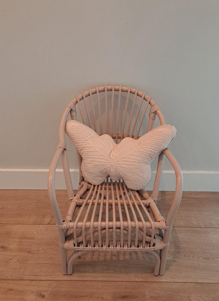 Childwood rotan retro vintage kinder stoeltje roze, Ophalen, Zo goed als nieuw