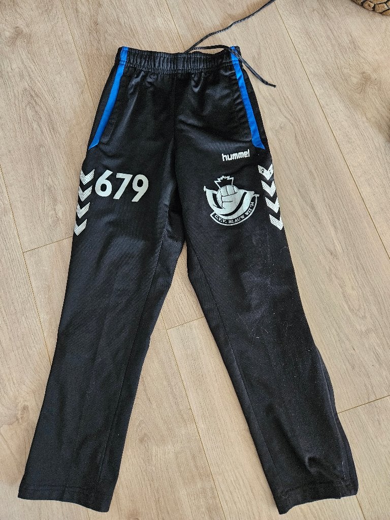 Voetbalbroek maat 128, Maat XS of kleiner, Ophalen of Verzenden, Gebruikt, Trainingspak