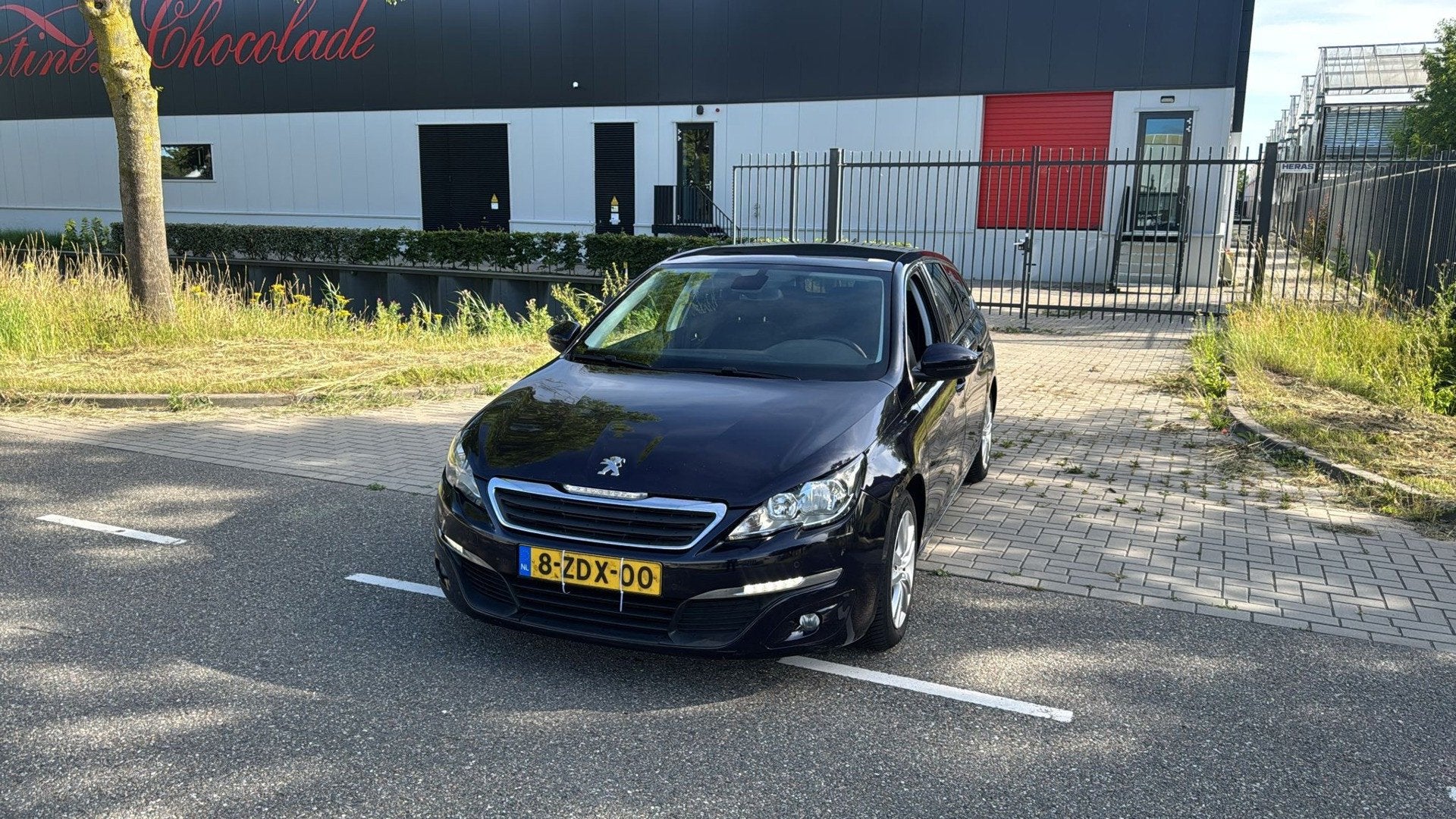 Peugeot 308 SW 1.6 BlueHDI Blue 237.000 NAP PANORAMA DAK BLA, Voorwielaandrijving, Gebruikt, 4 cilinders, Blauw