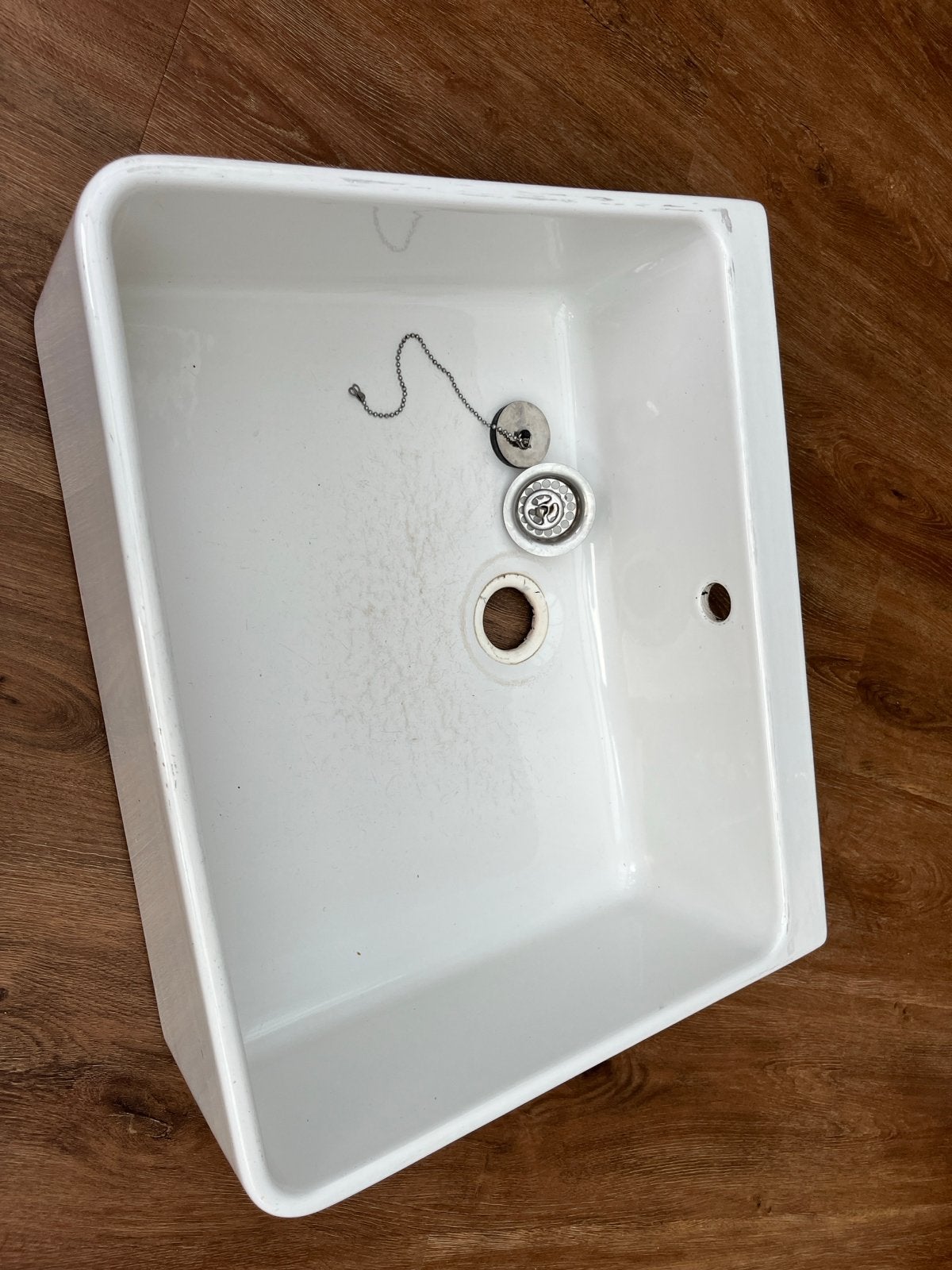Witte keramische wasbak met afvoer en ketting, Ophalen, Gebruikt, Wastafel