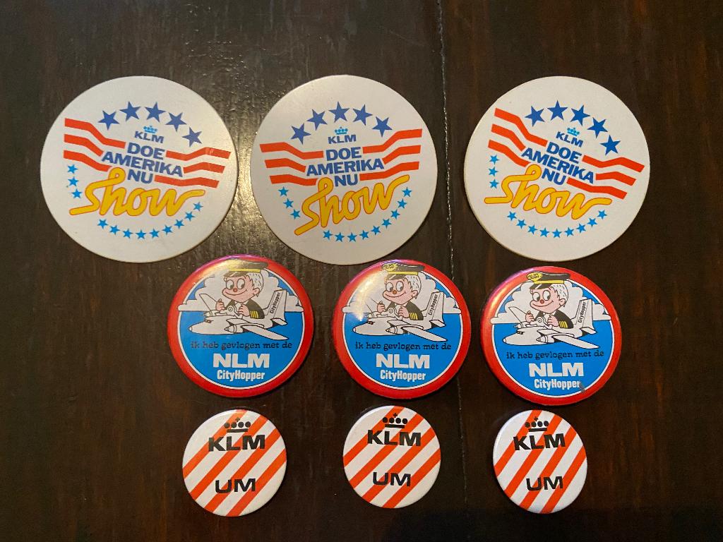 KLM buttons jaren70 3 verschillende., Verzamelen, Ophalen of Verzenden, Zo goed als nieuw, Overige onderwerpen, Button