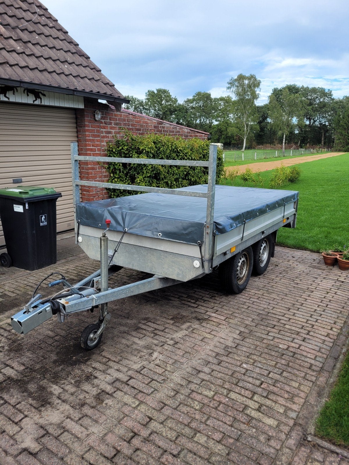 Saris geremde dubbelasser / plateauwagen, Ophalen, Gebruikt