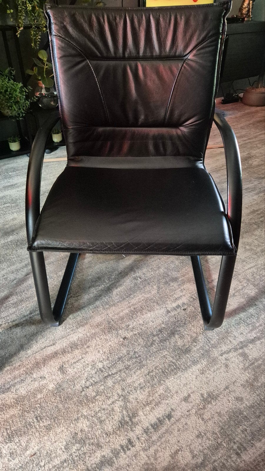 4 stevige zwarte eetkamerstoelen, prima kwaliteit, Ophalen, Gebruikt, Zwart, Vier