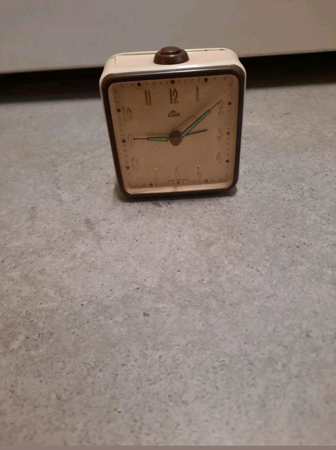 Antiek vintage retro Tafelklok wekker opwind lumen germany, Ophalen of Verzenden