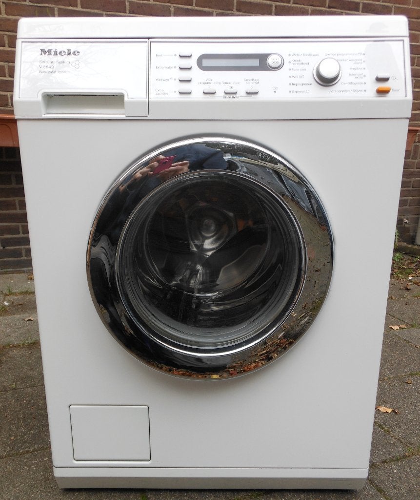 Miele, 6 tot 8 kg, Ophalen, 1600 toeren of meer, Minder dan 85 cm