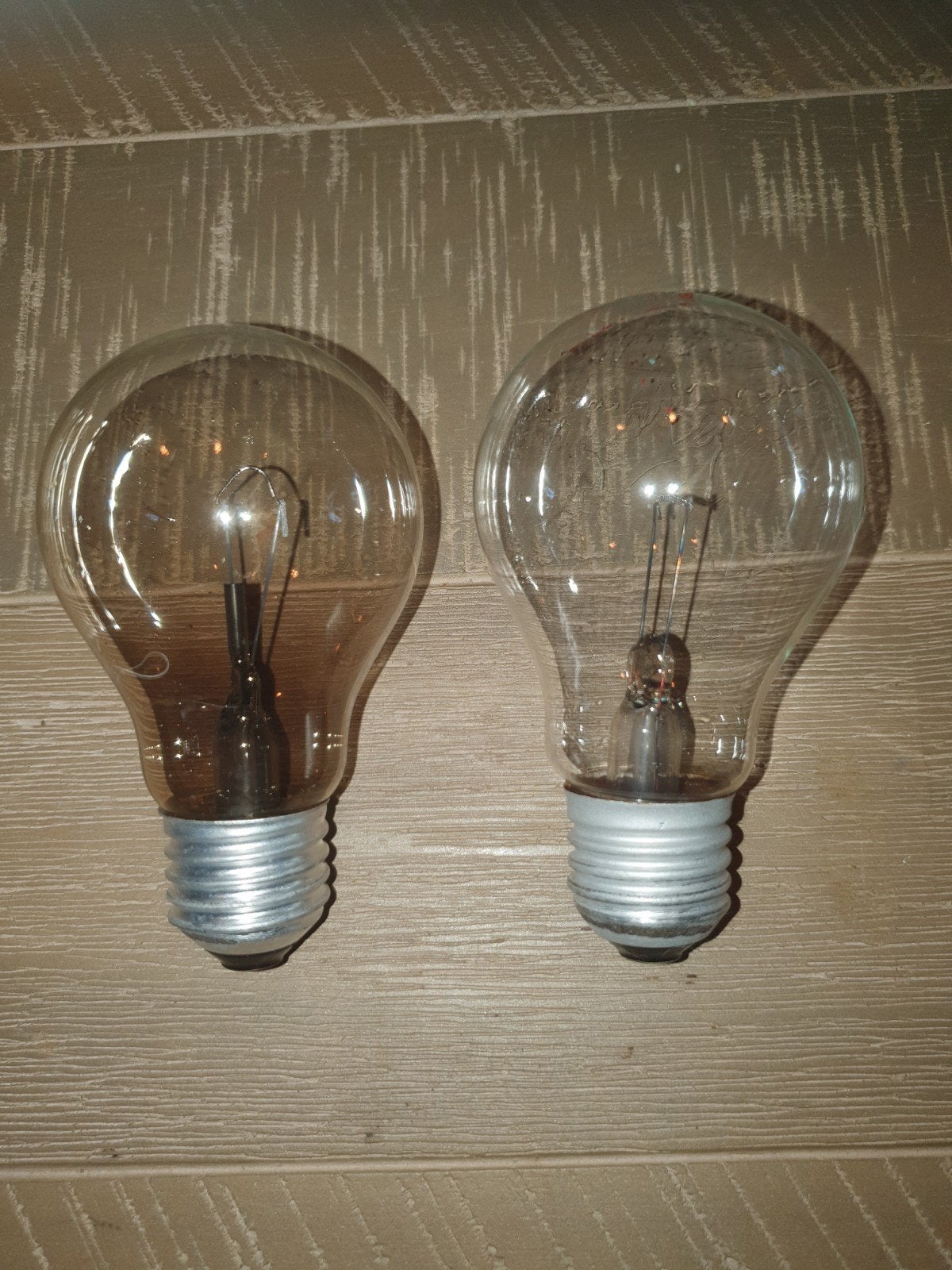 2 stuks gloeilamp 42 volt 60w, Ophalen, Gebruikt, Gloeilamp, 60 watt of meer