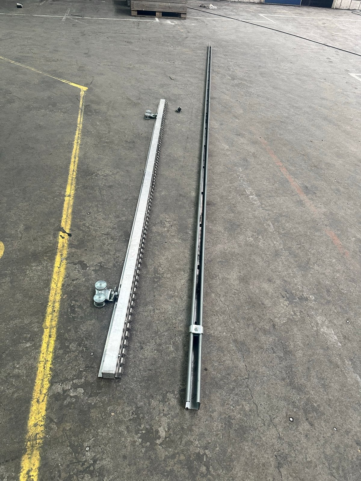 Schuifrail voor lamellen gordijn, Ophalen, Gebruikt, 250 mm of meer, Overige typen