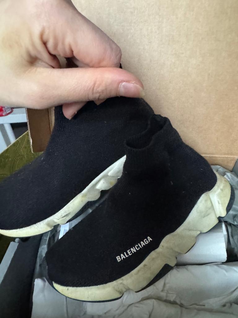 Balenciaga schoentjes maat 27-28 kind, Kinderen en Baby's, Kinderkleding | Schoenen en Sokken, Ophalen, Gebruikt, Schoenen, Balenciaga