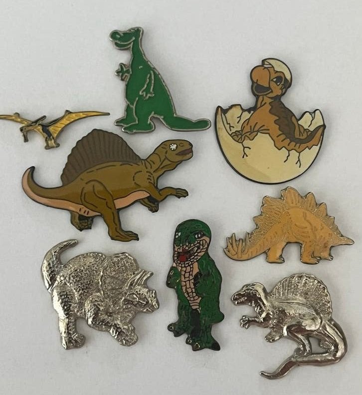 Leuke verzameling dinosaurus pins, Verzamelen, Speldjes, Pins en Buttons, Gebruikt, Ophalen of Verzenden, Speldje of Pin, Nvt