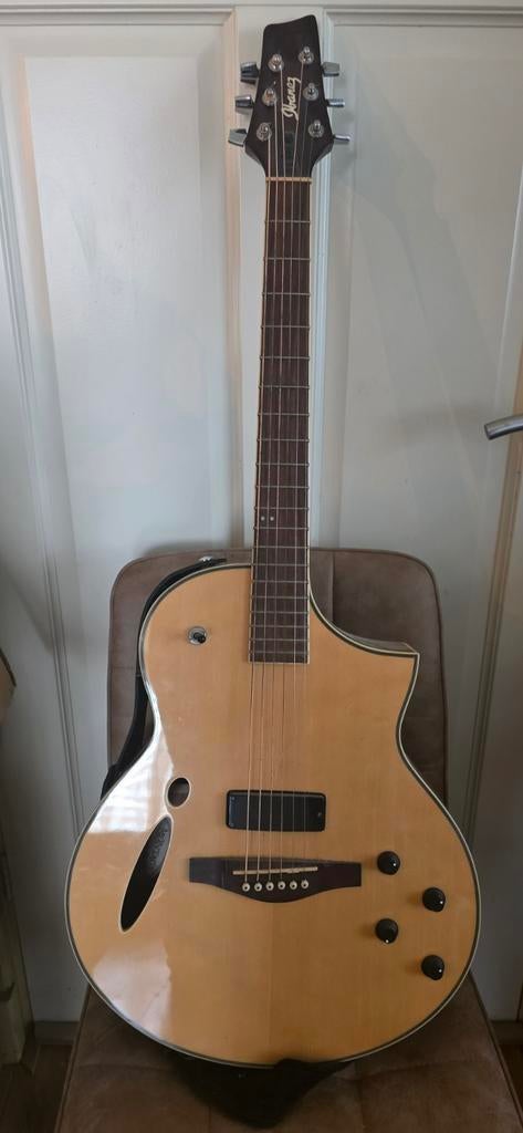Ibanez Montage MSC350-NT: Gitaar met Ingebouwde Distortion!, Ophalen of Verzenden, Gebruikt, Western- of Steelstringgitaar, Met (piezo-)element