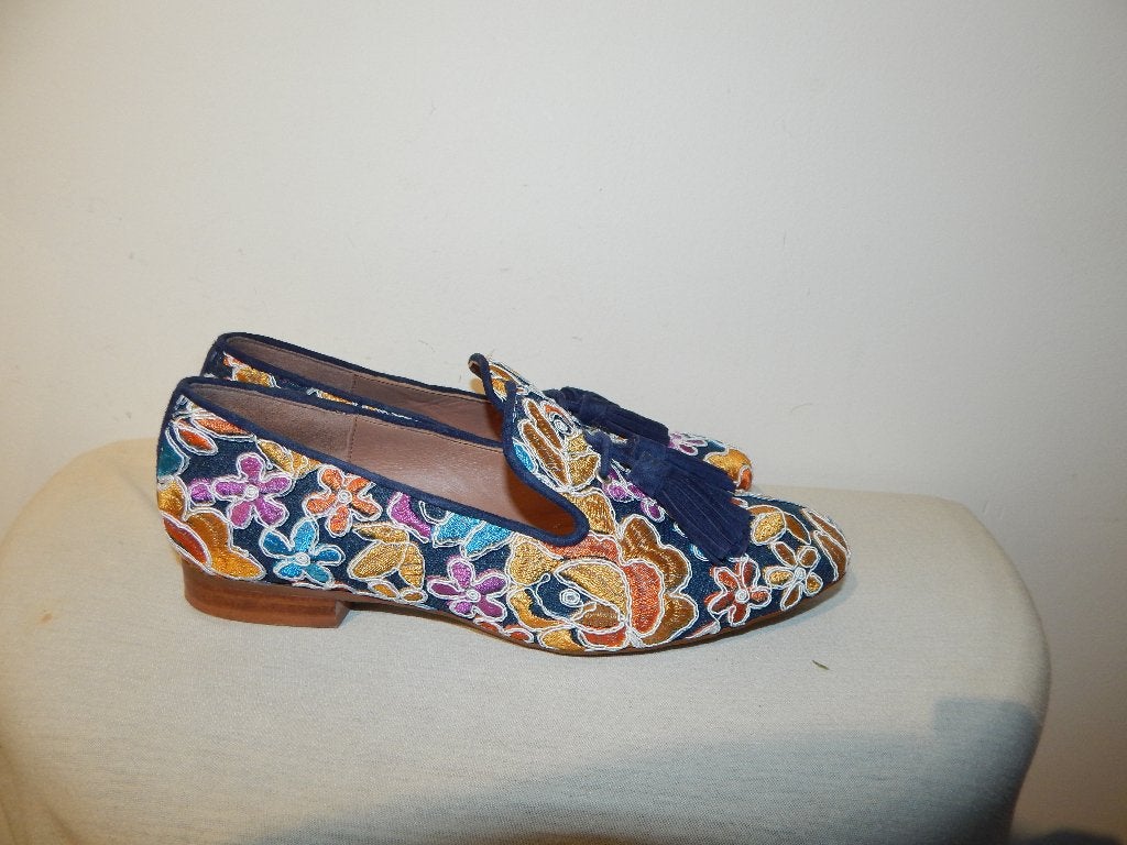 Pedro Miralles instappers loafers klosjes bloemen borduur 37, Pedro Miralles, Overige kleuren, Verzenden, Instappers