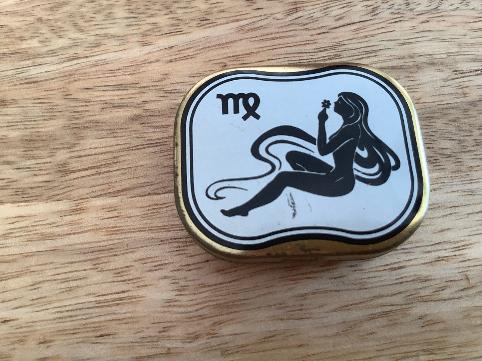 Vintage blikken doosje Maagd sterrenbeeld, Ophalen of Verzenden, Gebruikt, Overige, Overige merken