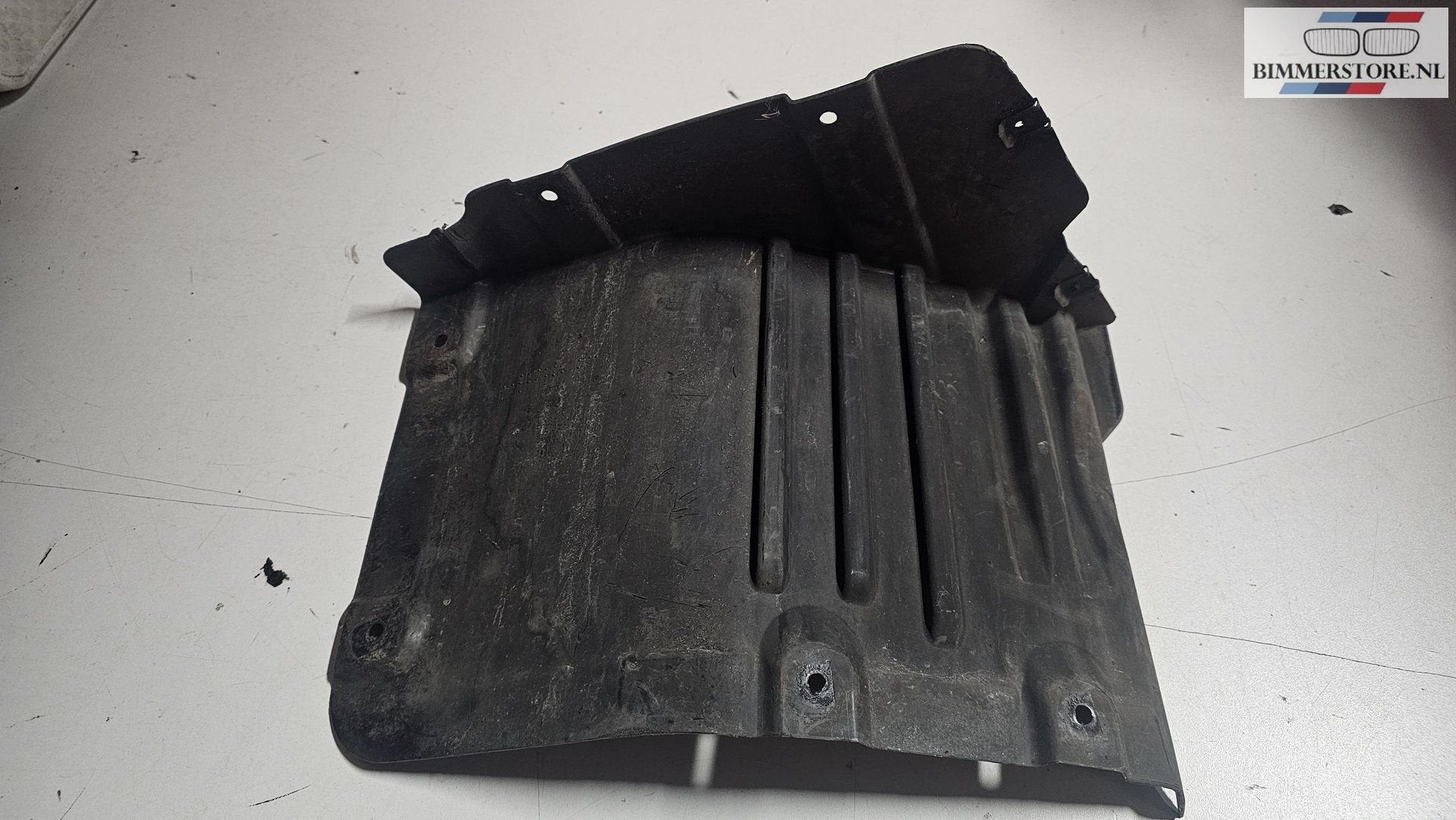 Binnenscherm onderste deel voorkant rechts BMW 5 serie E60 E, Gebruikt, -, Ophalen of Verzenden, Bumper