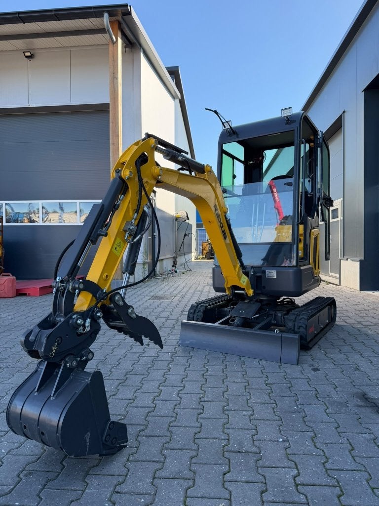 minigraver rexus 1600kg met cabine en kubota motor
