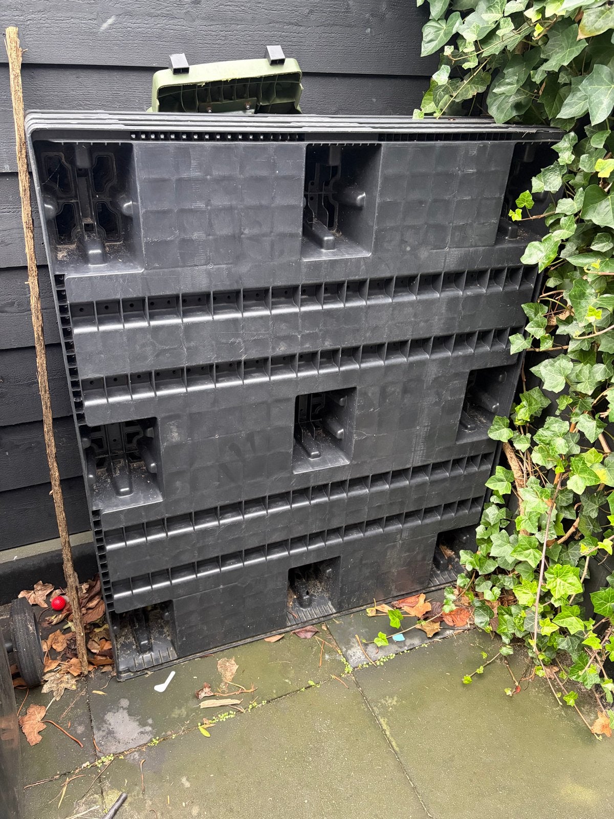 14 kunststof pallets 100x120cm en losse stukken, Ophalen