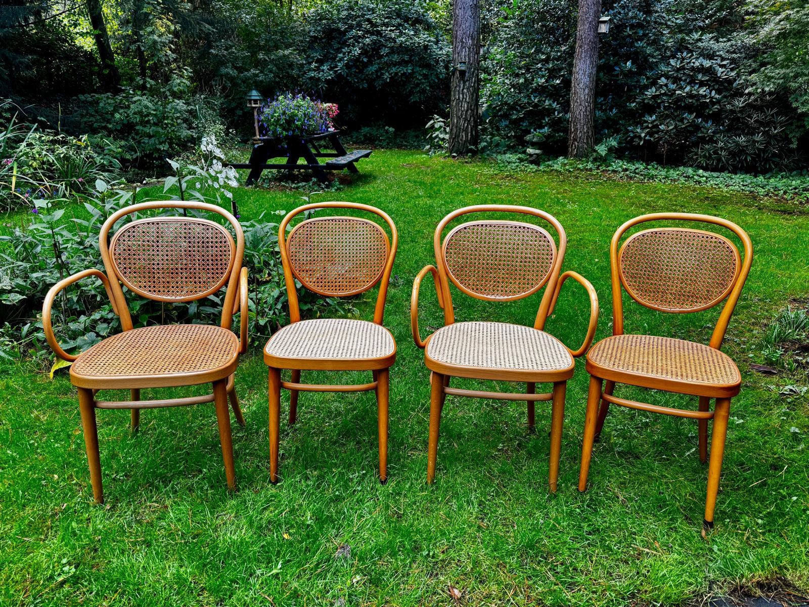 Eetkamerstoelen Thonet, Ophalen