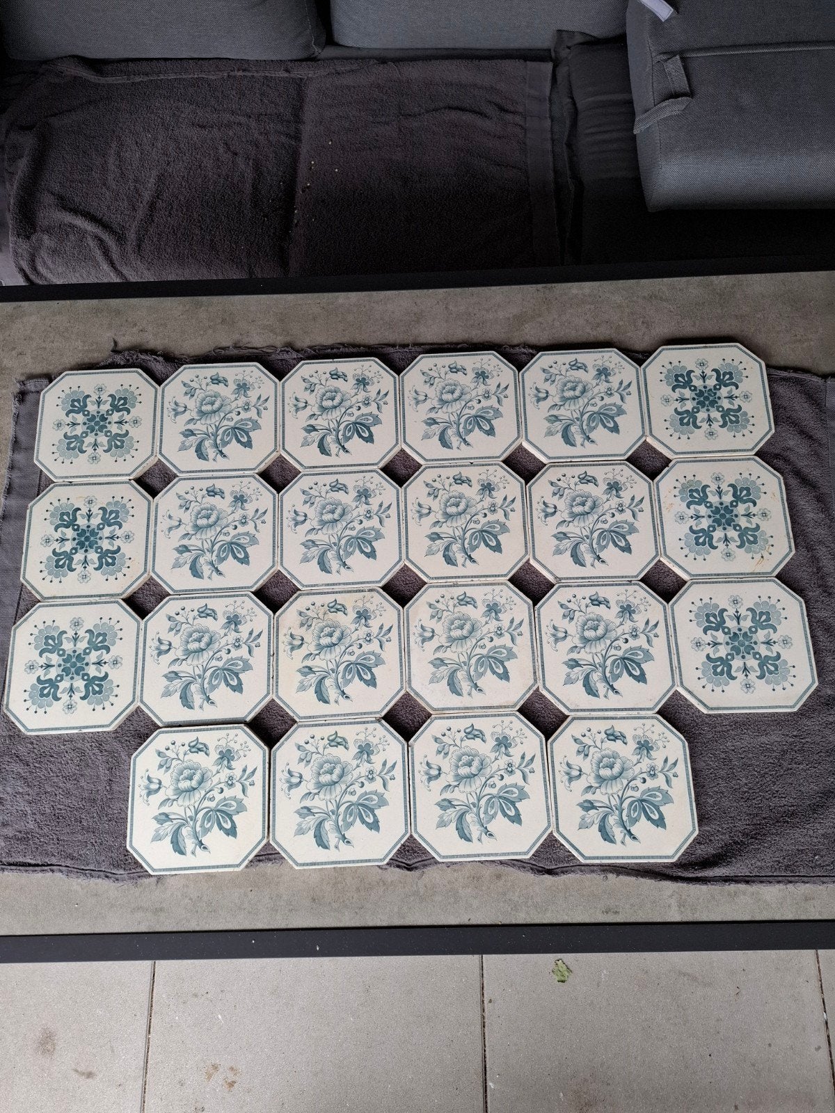 Partij antieke Villeroy&Boch Mettlach Jugendstil tegels., Ophalen
