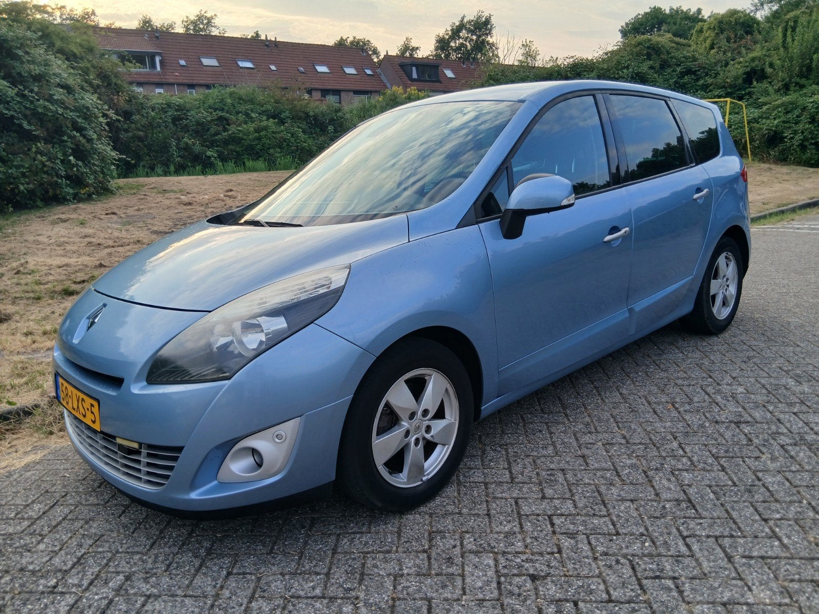 Renault Grand Scenic 1.4 TCE 96KW 7P 2010 Blauw, Auto's, Voorwielaandrijving, 4 cilinders, Blauw, 7 stoelen