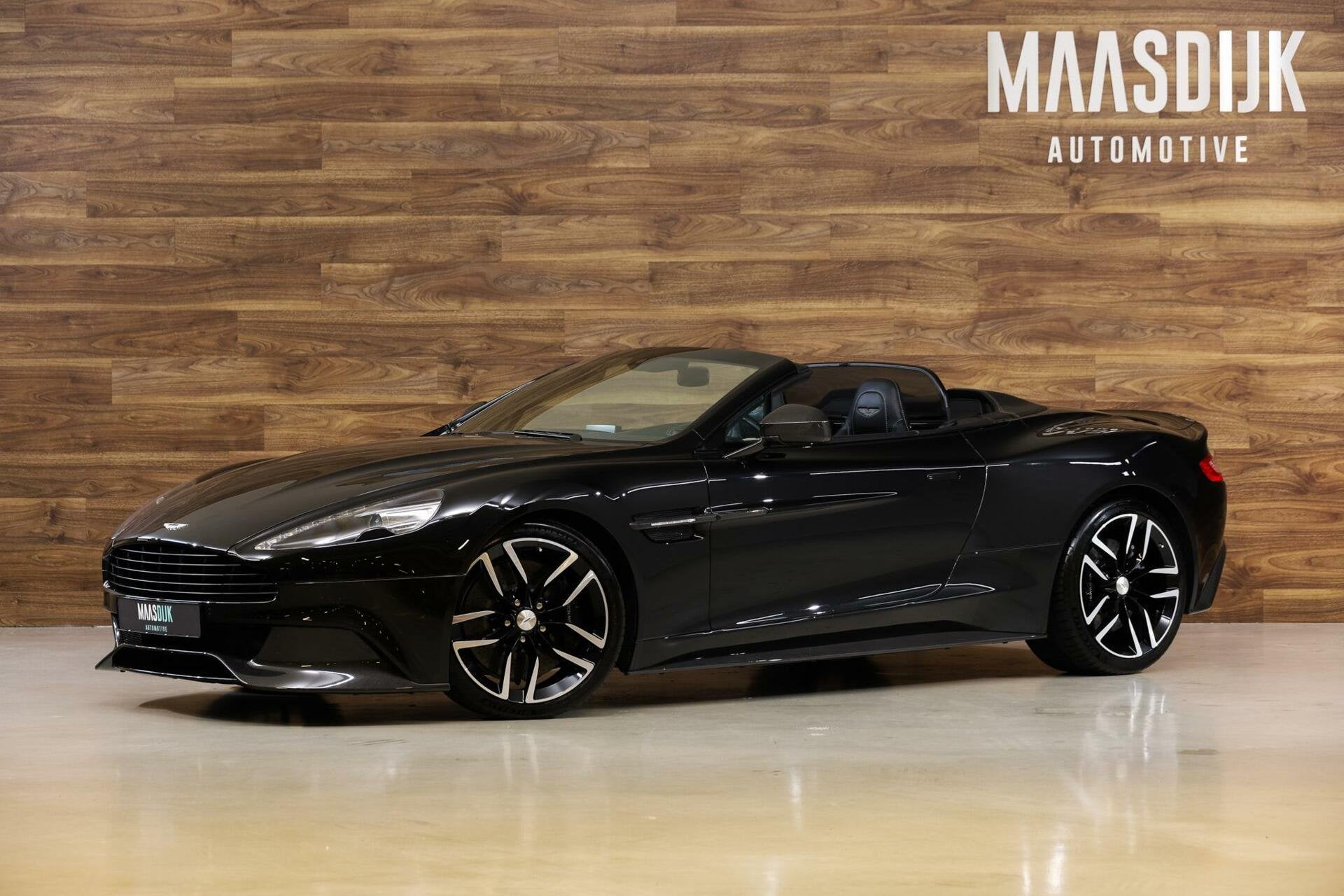 Aston Martin Vanquish Volante 6.0 V12 2+2|CarbonBlack|Cerami, Auto's, Automaat, Achterwielaandrijving, 4 stoelen, Zwart