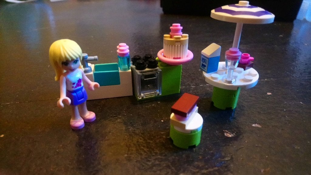 KORTING! - lego friends 3930 - Stephanie's buitenkeuken, Lego, Friends, Ophalen of Verzenden, Complete set