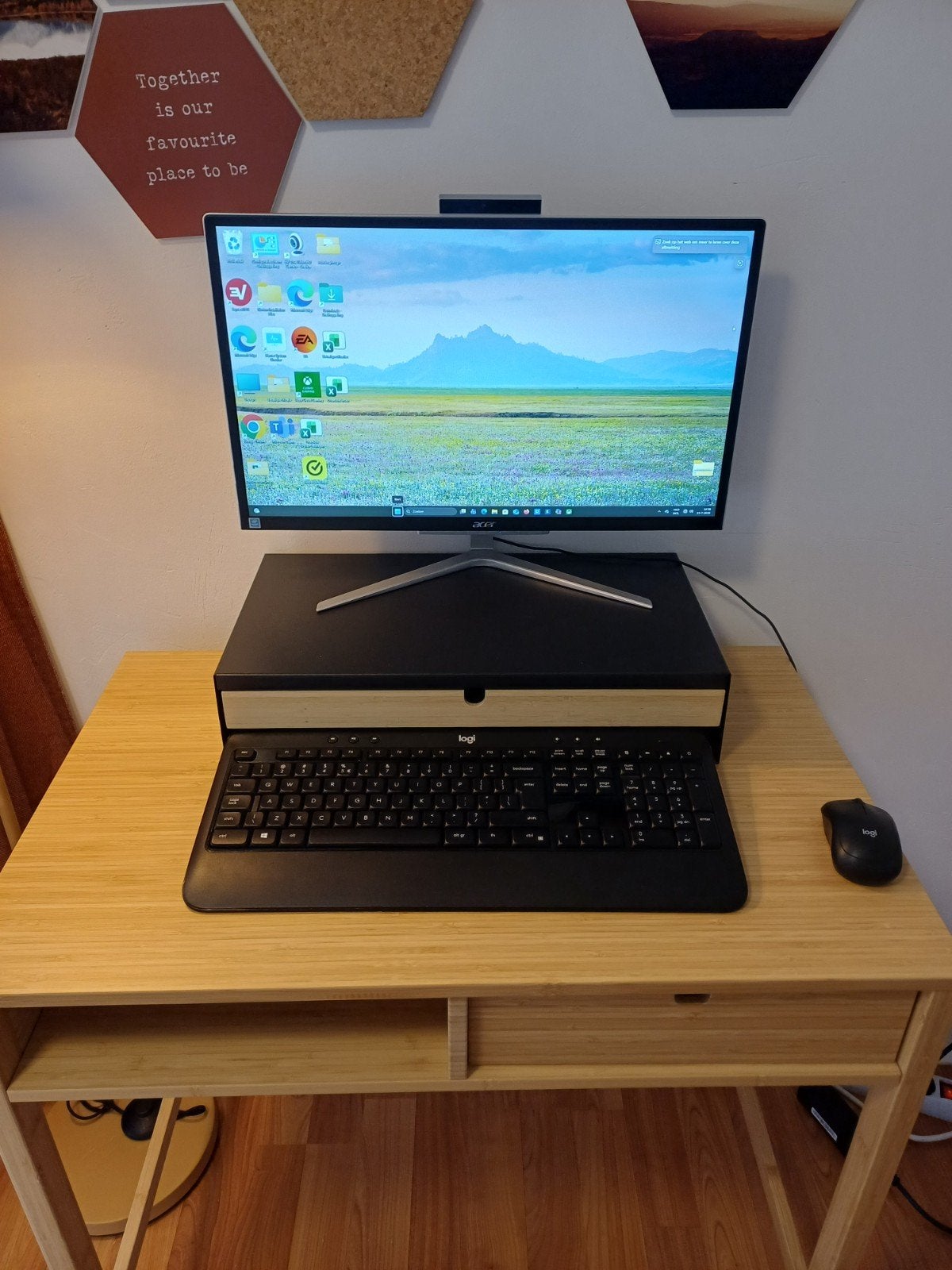 Acer Aspire C22-820 All-in-One PC - Inc bureau en toebehoren, Computers en Software, Ophalen, Zo goed als nieuw
