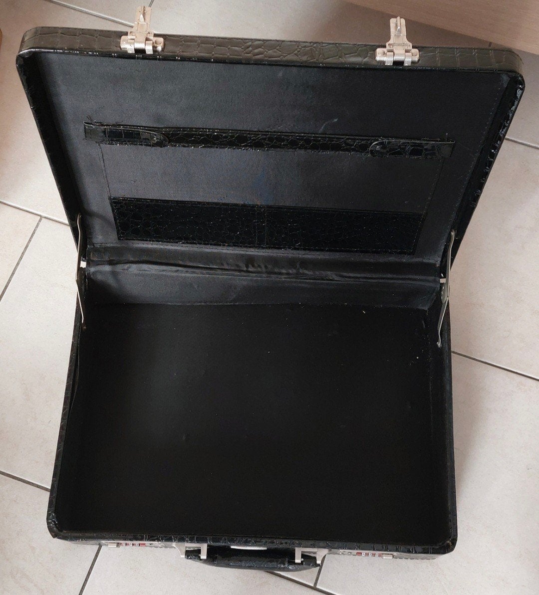 Leuke koffers met code cijfers voor
€25, Ophalen of Verzenden, Zo goed als nieuw, Overige materialen, 70 cm of meer