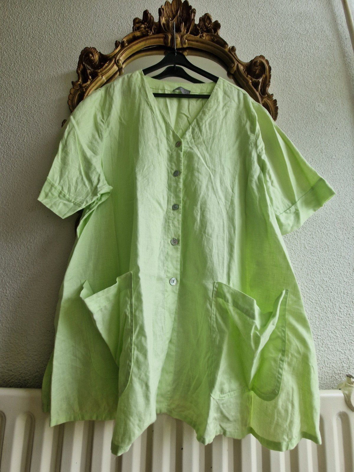 Als nieuw! Ulla Popken lime groen linnen doorknoop blouse, Blouse of Tuniek, Ulla Popken, Ophalen of Verzenden, Zo goed als nieuw