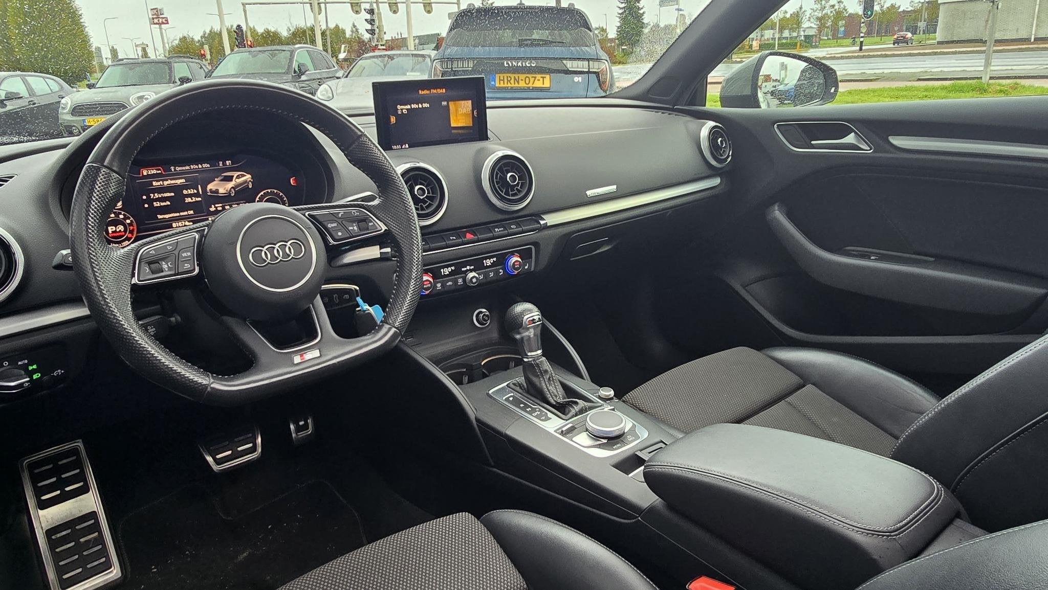 Audi A3 Limousine 35 TFSI Sport S-Line | NAP | DOH |Pano | T, 4 cilinders, 150 pk, Leder en Stof, Origineel Nederlands