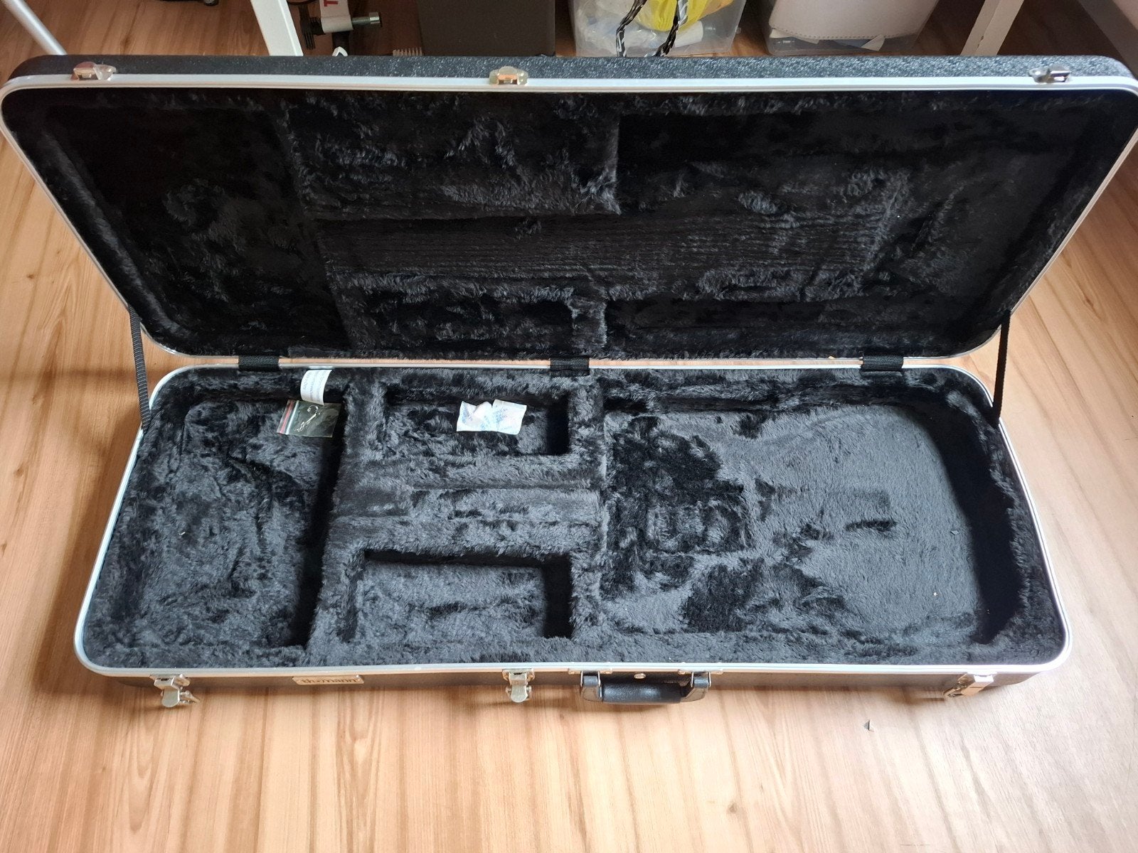 thomann gitaar ABS koffer, Muziek en Instrumenten, Behuizingen en Koffers, Ophalen