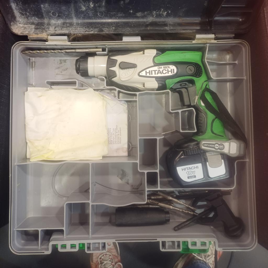 Hitachi schroefboormachine dh18dl, Doe-het-zelf en Verbouw, Gereedschap | Overige machines, Zo goed als nieuw