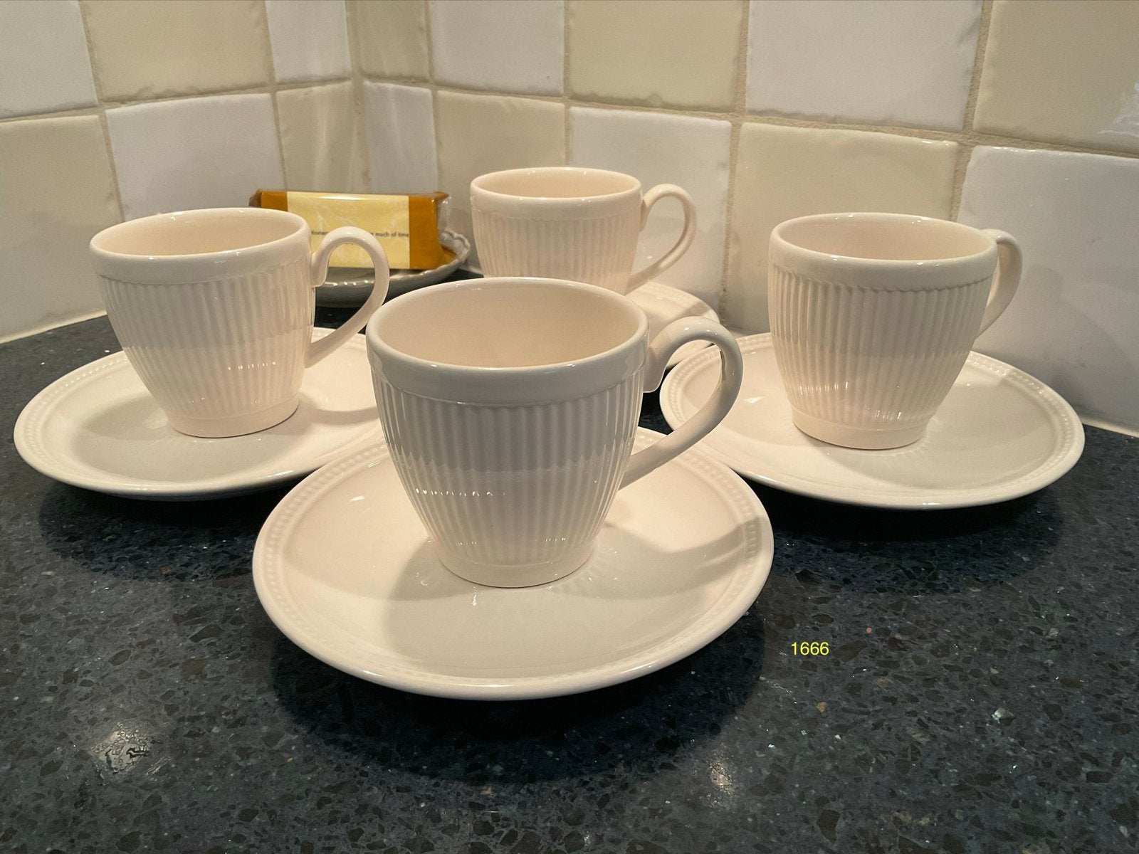 4 Wedgwood Windsor theekopjes en schotels, Ophalen of Verzenden, Zo goed als nieuw, Porselein, Kop(pen) en/of Schotel(s)
