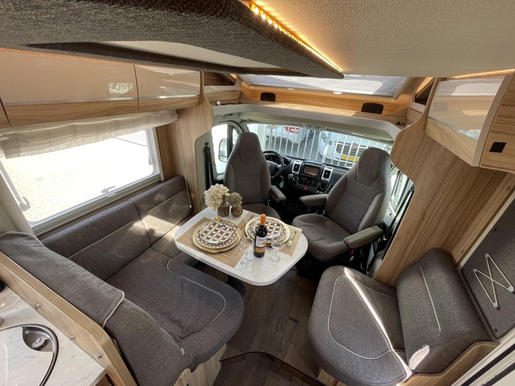 Hymer T 698 CL CAMPER QUEENSBED+HEFBED EURO6 XXL GARAGE, Fiat, 7 tot 8 meter, Bedrijf, Hymer