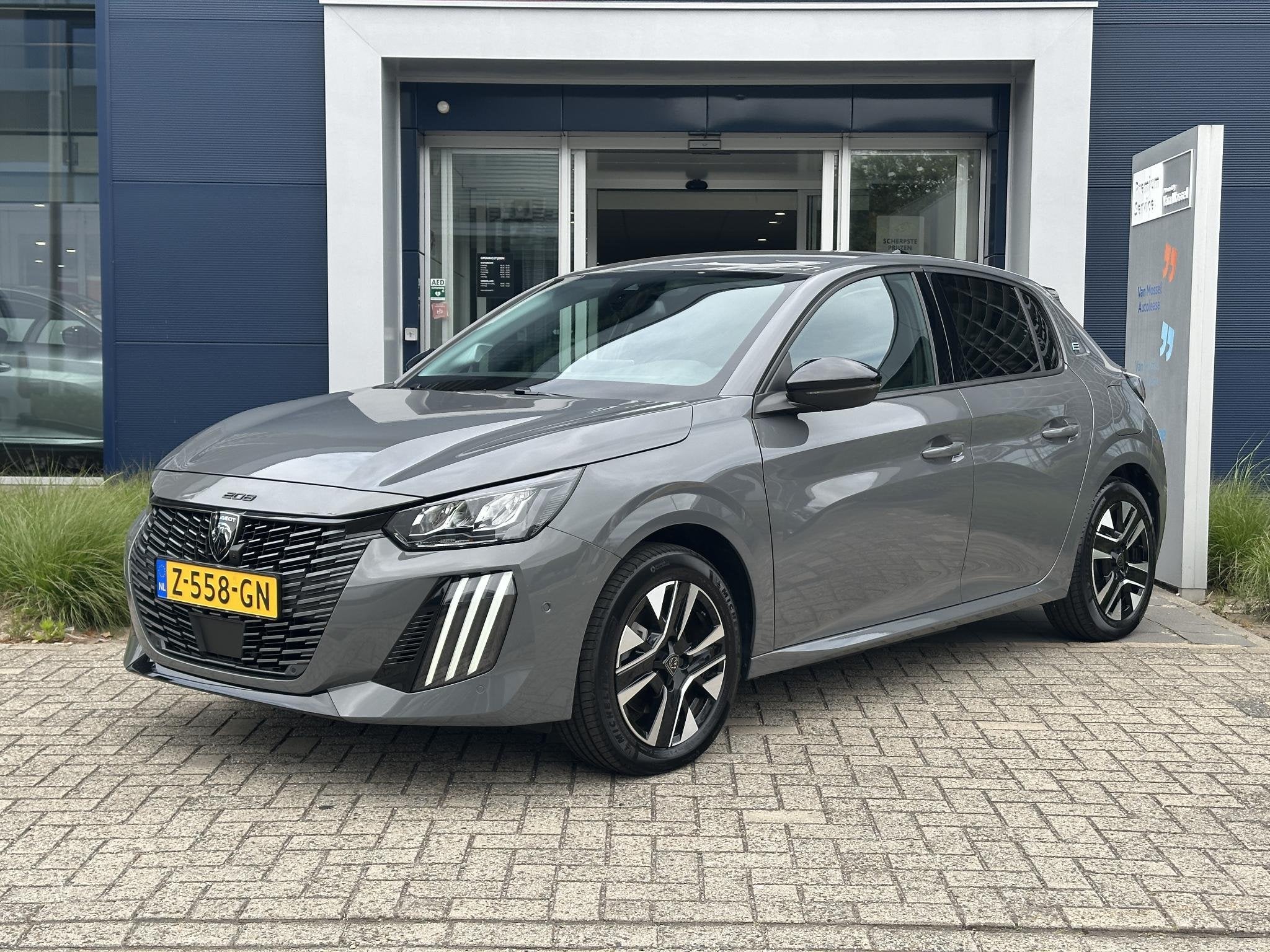 Peugeot e-208 EV Allure 51 kWh l Pack Vision l Lage kilomete, Auto's, Peugeot, 12 maanden, Gebruikt, 156 pk, Leder en Stof
