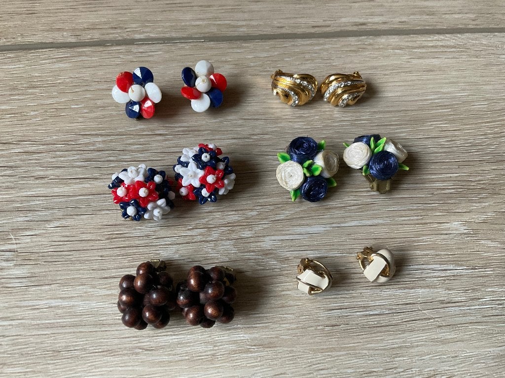 Vintage oorbellen clip on 6 paar, Ophalen of Verzenden, Gebruikt, Goud, Overige materialen