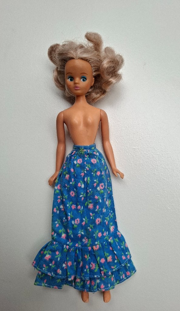 barbie Daisy Mary Quant fashion St Tropez. blauwe rok., Verzamelen, Ophalen of Verzenden, Gebruikt, Kleertjes