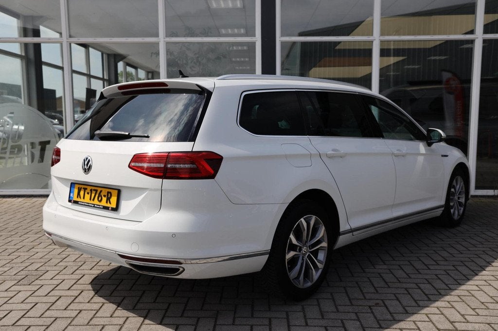 Volkswagen Passat Variant 1.4 TSI GTE Connected Series Plus|, Auto's, Volkswagen, Gebruikt, Euro 6, 4 cilinders, Wit