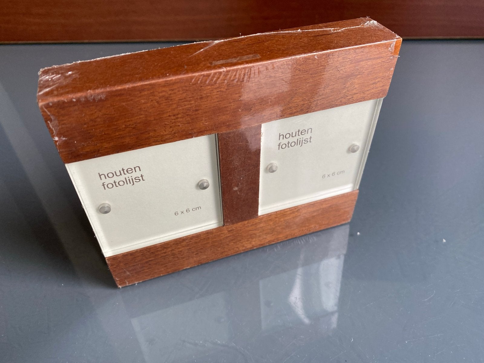 Nieuwe Houten Fotolijst voor Twee Foto's (6x6 cm), Audio, Tv en Foto, Fotografie | Fotolijsten, Collagefotolijst, Nieuw, Ophalen of Verzenden