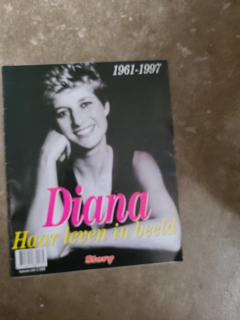 boek diana 1961 -1997, Ophalen of Verzenden, Zo goed als nieuw