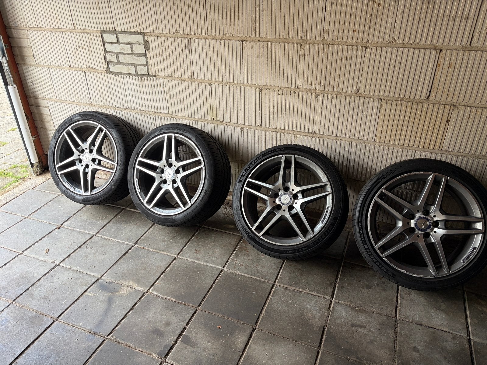 Mercedes amg velgen met goede banden (18 inch), Auto-onderdelen, Ophalen, Gebruikt, Mercedes-Benz