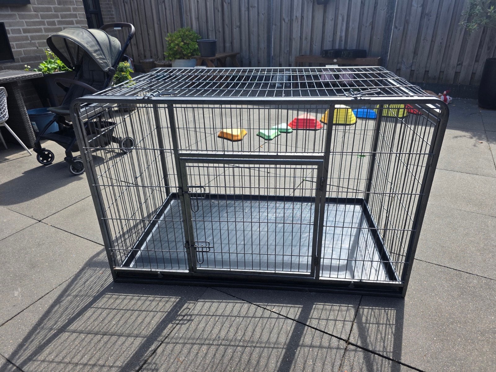 Robuuste hondenbench, heel erg stevig 125x80 groot, Dieren en Toebehoren, Ophalen of Verzenden, Zo goed als nieuw