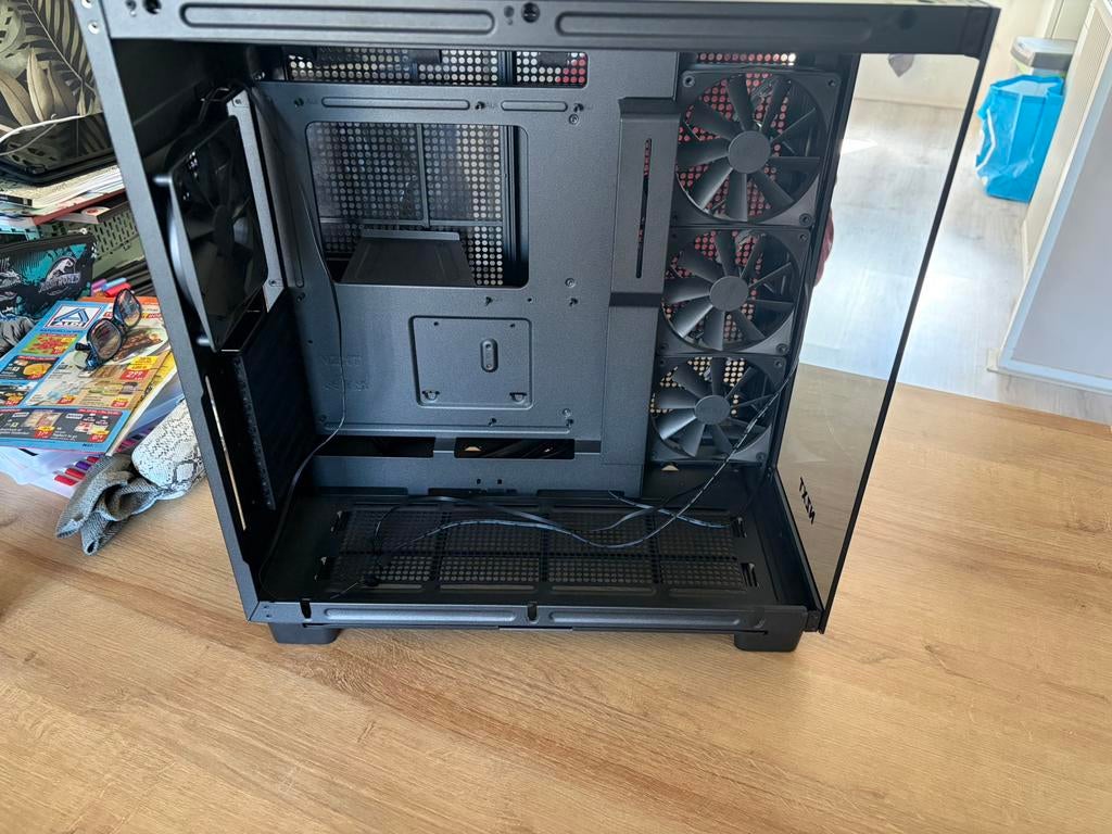 NZXT H9 Flow Midi Tower, Computers en Software, Computerbehuizingen, Ophalen, Zo goed als nieuw