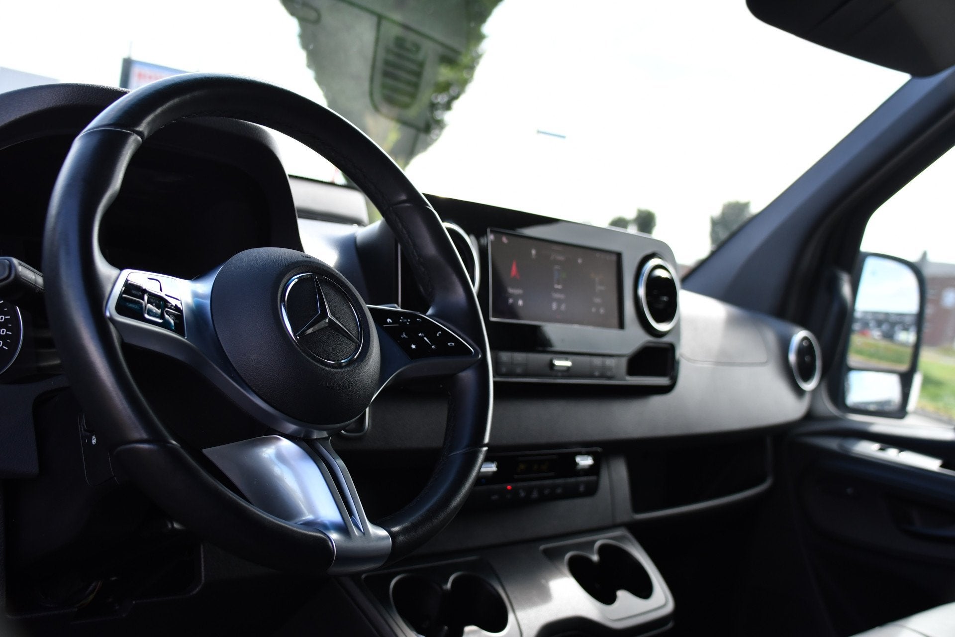 Mercedes-Benz Sprinter 319 1.9 CDI L2H2 Pro Black Edition FA, Automaat, Gebruikt, Zwart, Bedrijf