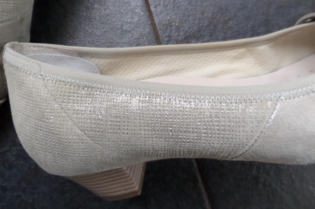 gabor G  comfort dames schoen maat 7,5 beige 41, Schoenen met lage hakken, Beige, Ophalen of Verzenden, Zo goed als nieuw